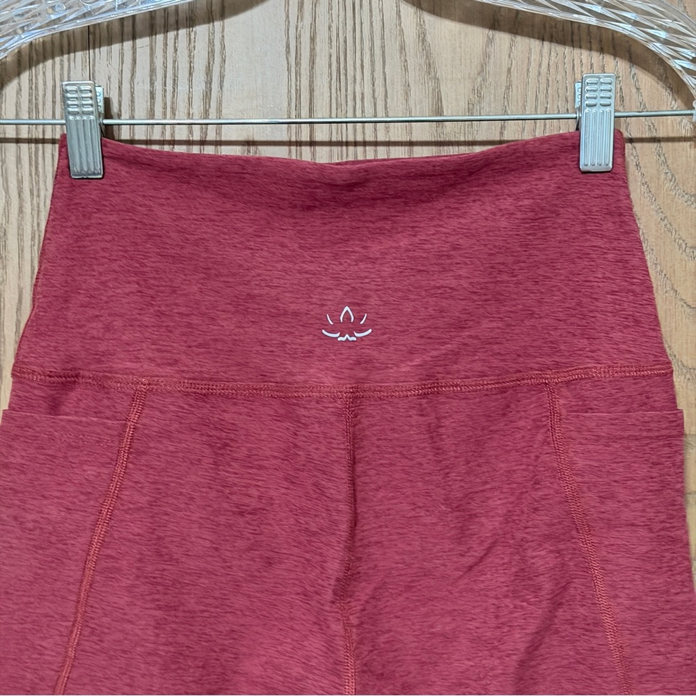 Beyond yoga out of pocket high waist leggings berry pink spacedye - Picture 5 of 6